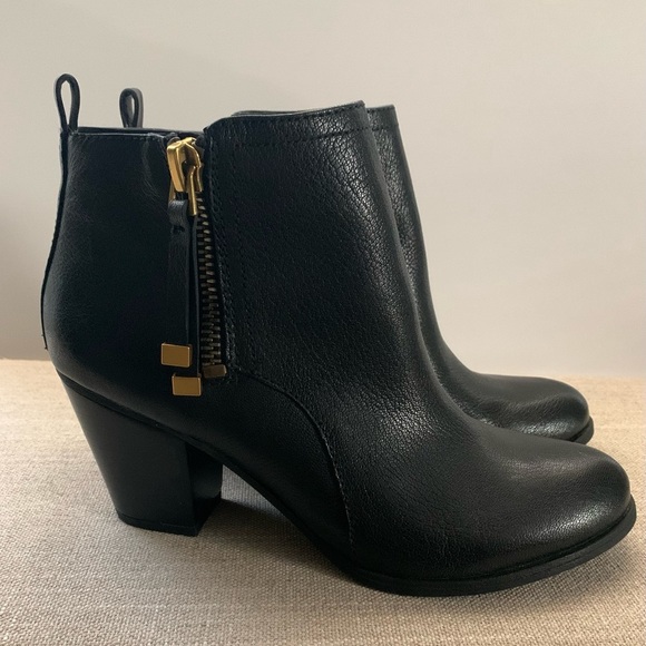 Franco Sarto Shoes - NWOT Franco Sarto Black Leather Booties with Gold Zipper Pulls